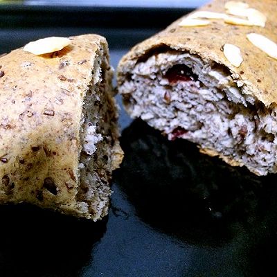 杂粮黑麦面包