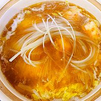 #名厨汁味，圆中秋美味#蚝油蛋饺虾球煲的做法图解7