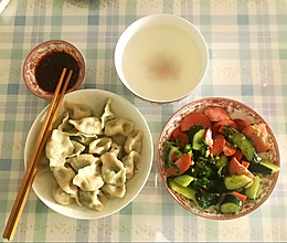 香菇韭菜鸡蛋胡萝卜饺子的做法