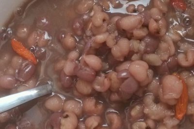 红糖枸杞红豆薏米粥