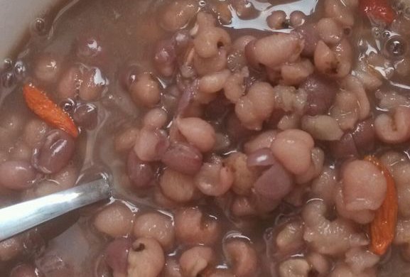 红糖枸杞红豆薏米粥