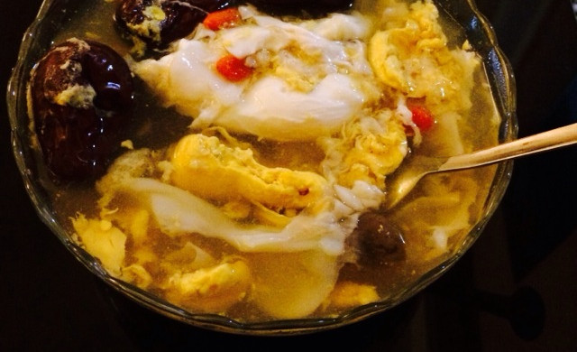 桂圆红枣鸡蛋汤（补血补气）