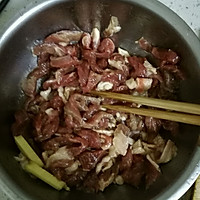 香芹炒牛肉的做法图解3