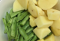 土豆豆角炖粉条的做法