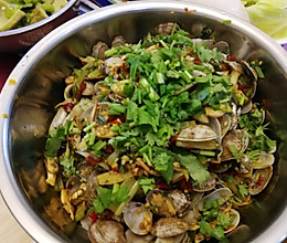 川味辣炒小海鲜(花甲，蛏子，鱿鱼须-泡椒味）的做法