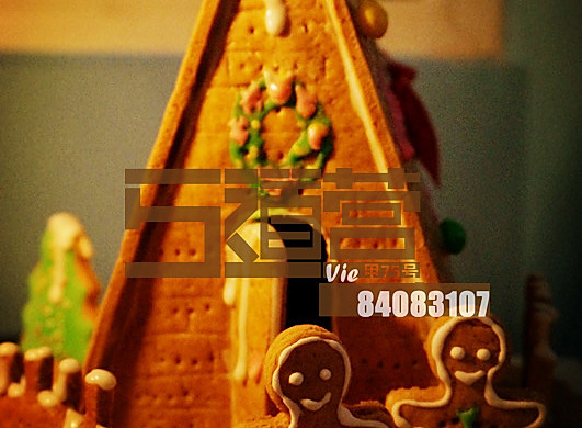 圣诞姜饼屋饼干房子