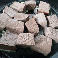 #憋在家里吃什么#鸭血烧豆腐的做法图解3