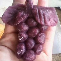 紫薯葡萄的做法图解1