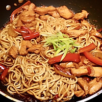 答应我一定要试试这个！真的太好吃了！辣椒鸡腿面 好吃！！的做法图解8