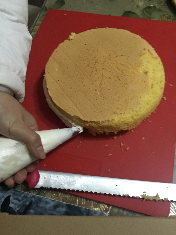 草莓蛋糕【有内涵的哦！】附戚风零失败君之配方的做法图解26
