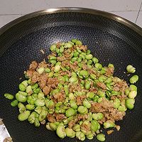 春味浓 碎肉炒蚕豆南荠的做法图解5