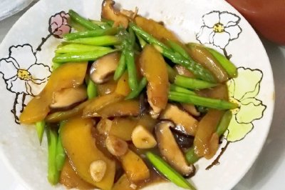 清炒芦笋
