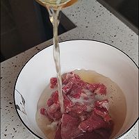 夏天吃酸汤肥牛的做法图解2