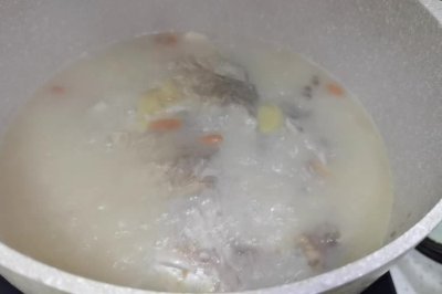 鲫鱼豆腐汤