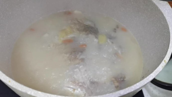 鲫鱼豆腐汤