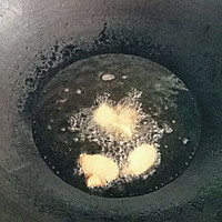 鲜味十足的虾油的做法图解2
