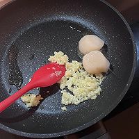 带子甜虾青酱意面的做法图解5