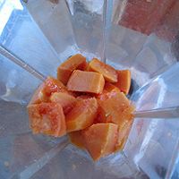 纯木瓜汁#爱的暖胃季--美的智能破壁料理机#的做法图解3