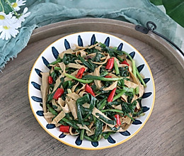 豆皮炒韭菜，春季美味下饭菜的做法