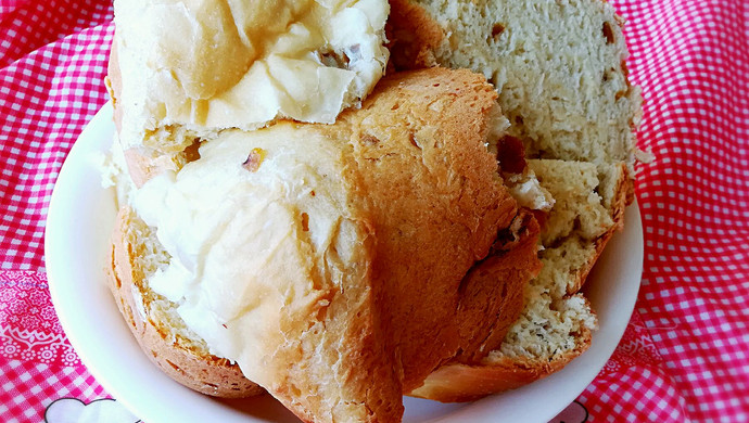 蜜枣面包（苏泊尔面包机制作）