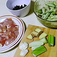 豆角炖鸡腿肉的做法图解8