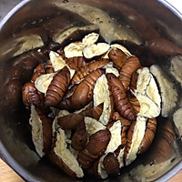 干煸茧蛹的做法图解3