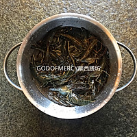 开启健康模式做出Q弹嫩滑鲜味爆棚的盐水虾 的做法图解2