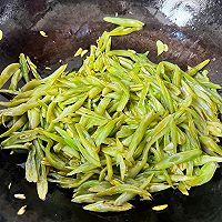 #名厨汁味正当夏#私房小炒鱿鱼烧豆角的做法图解6