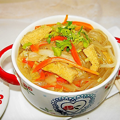 白菜冻豆腐炖粉条