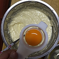 奶油芒果芝士蛋糕的做法图解3