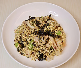 减脂三色藜麦虾仁鱿鱼蛋炒饭的做法