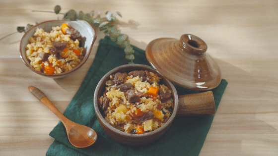此时的一锅菜饭加一碗热汤，暖心又暖胃——羊肉焖饭的做法