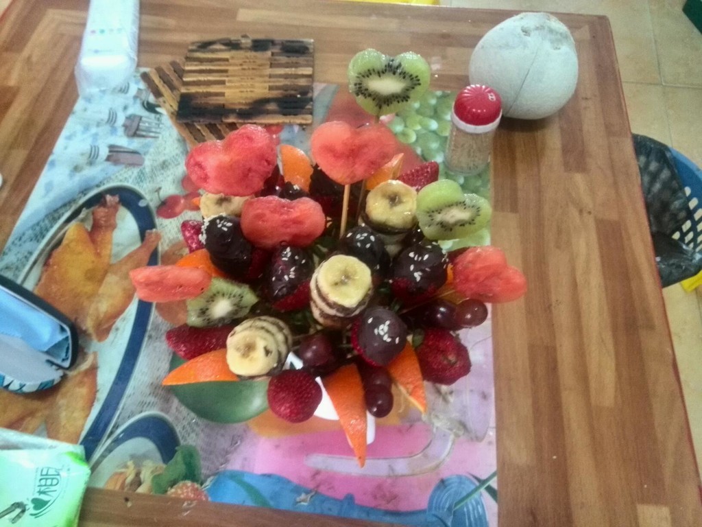 水果花束的做法_【图解】水果花束怎么做如何做好吃_水果花束家常做法大全_不是而是_豆果美食