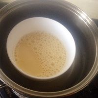 牛奶炖蛋～简单而美味的早餐的做法图解4