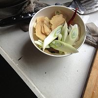 茨菇红烧肉的做法图解1