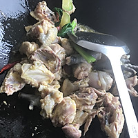 自制辣子鸡的做法图解3