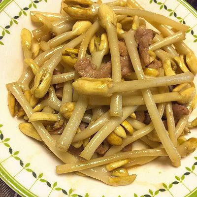 肉片炒花生芽
