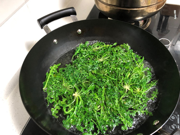 凉拌荠菜的做法_菜谱_豆果美食