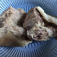 西洋菜生魚陳腎豬踭湯的做法图解3