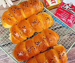 #自由创意面包#黑糯米甜面包的做法