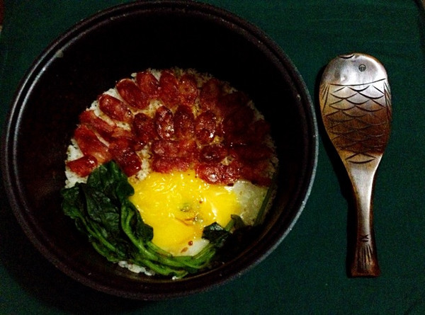 广式腊肠煲仔饭（超美味，电饭锅版）