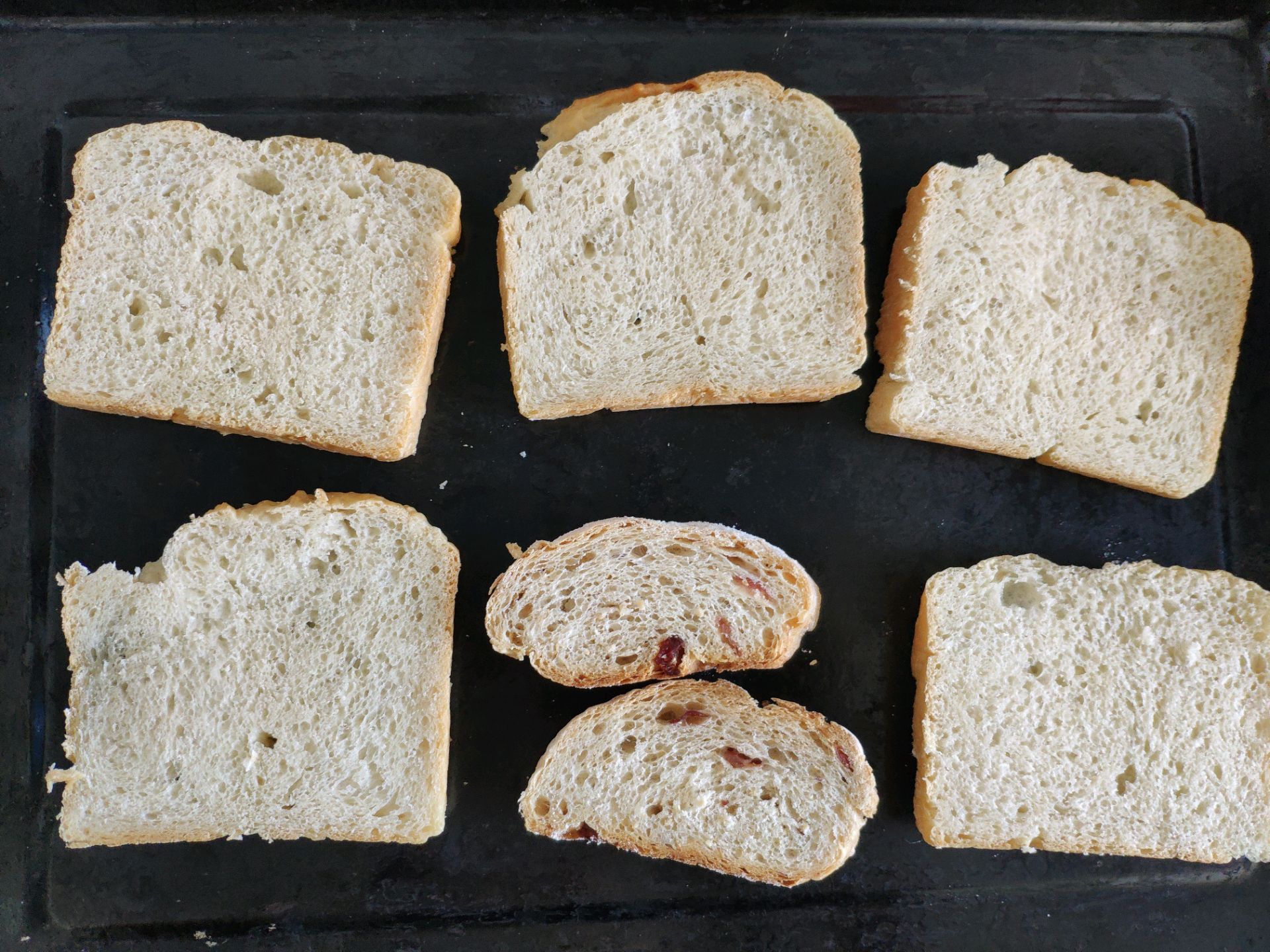 大蒜黄油面包酥脆的秘密/教你一个好方法把面包做得又高又圆 - 哔哩哔哩