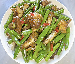 #秋日养生这样吃# 牛蛙炒四季豆的做法