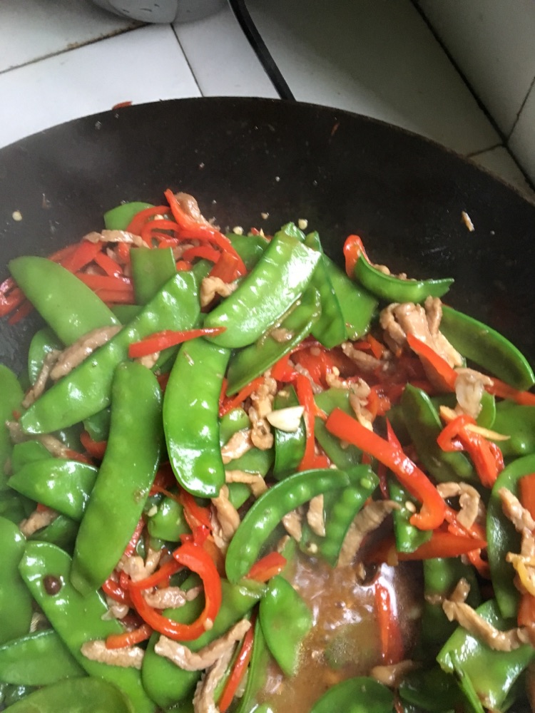 荷兰豆红椒炒肉丝的做法图解6