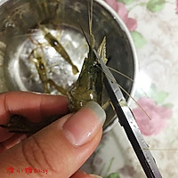 上海油爆虾的做法图解2