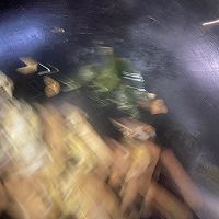 减脂下奶裙带菜鸡蛋豆腐汤的做法图解5