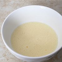 低糖低油的玉米蒸糕的做法图解2
