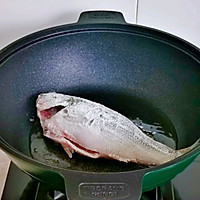 营养鲜嫩&秘制红烧鲈鱼的做法图解5
