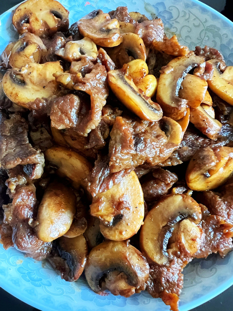 牛肉烧口蘑的做法