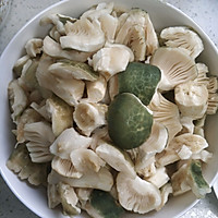 烩青头菌的做法图解2